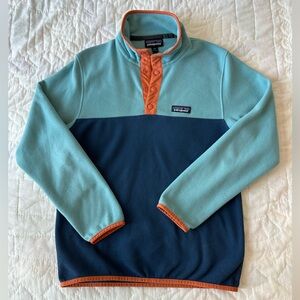 Patagonia pull-over sweater